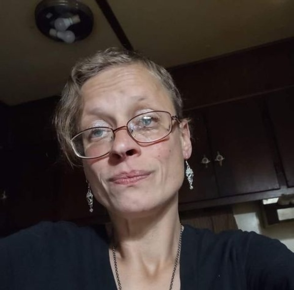 Meet your Posher, Tabatha - Picture 1 of 1